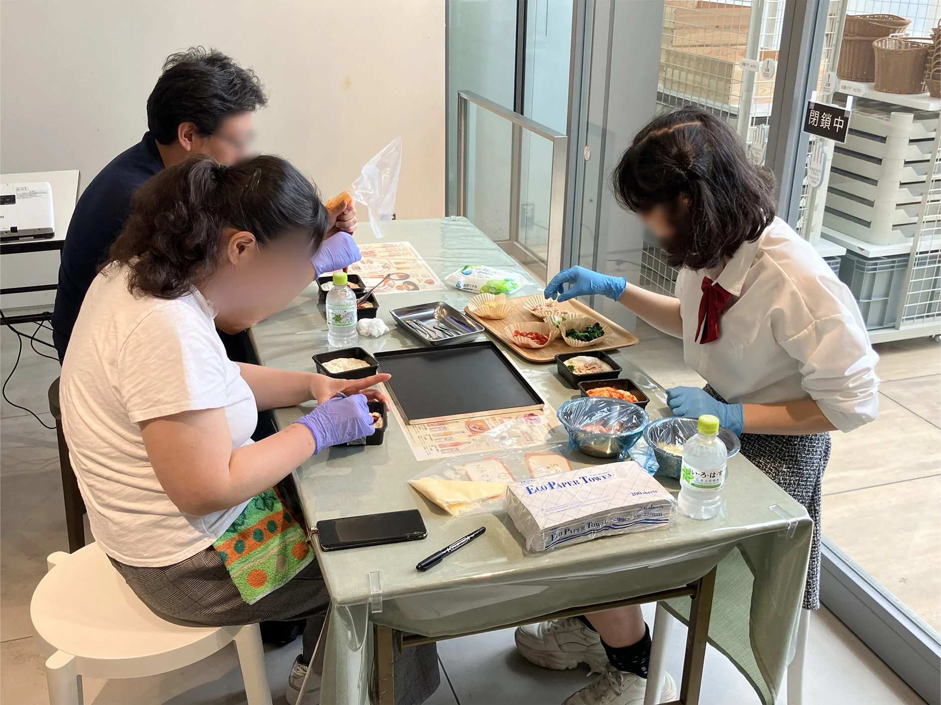 親子で国産小麦のピザ作り体験